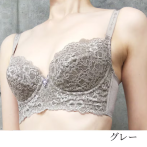 補正アウトレットセール/補正インナーsale/3/4カップブラジー/BLOOMLuXE.STYLE/日本製の補正下着/メイドインジャパン/japanmade/矯正下着/3/4カップブラジャーグレーモデル着用画像